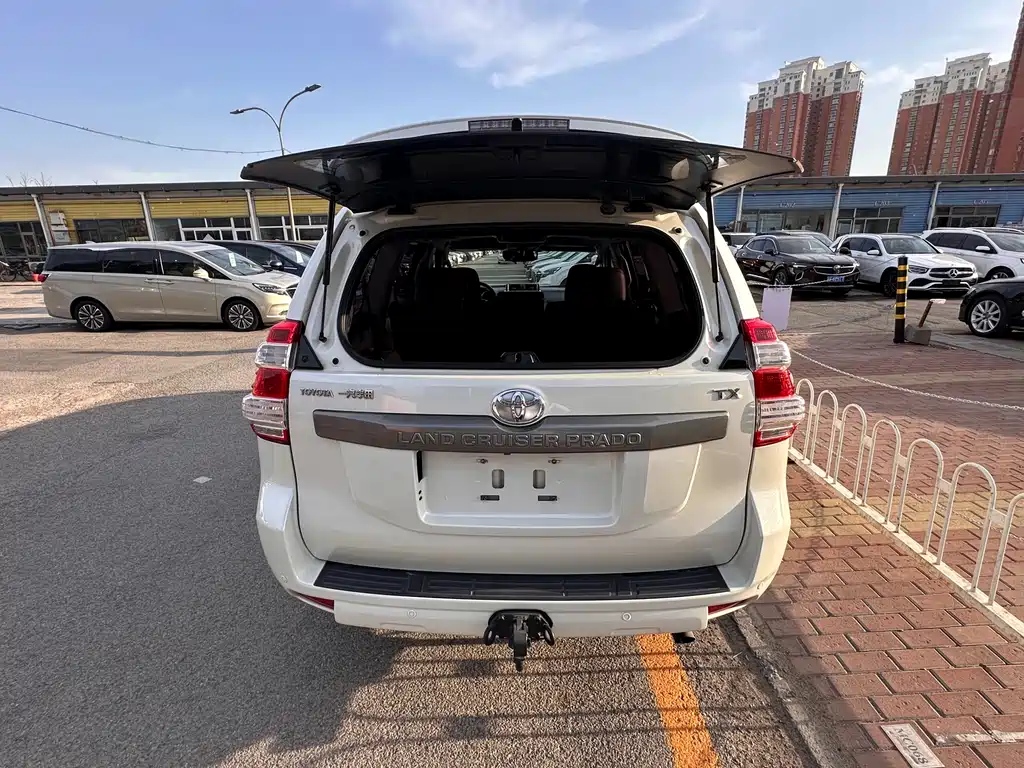 Toyota Prado 2016 — фото 13