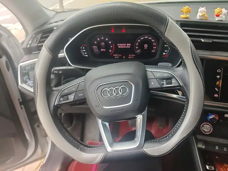 Audi Q3 2020 — фото 15