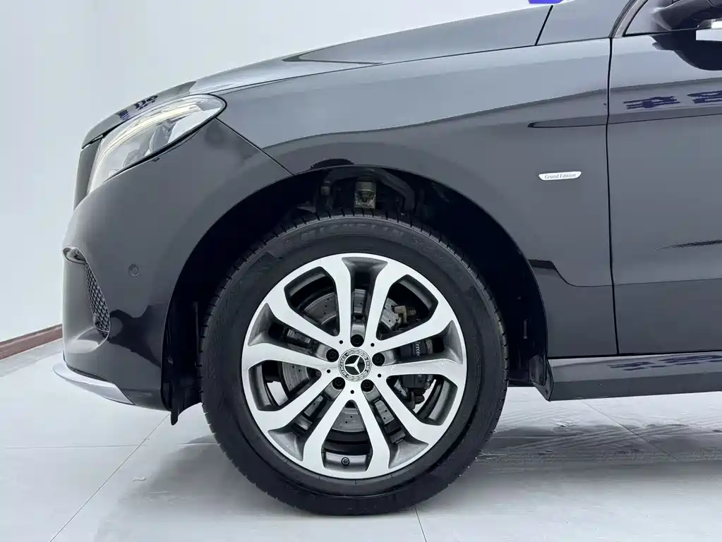 Mercedes-Benz GLE 2019 — фото 19