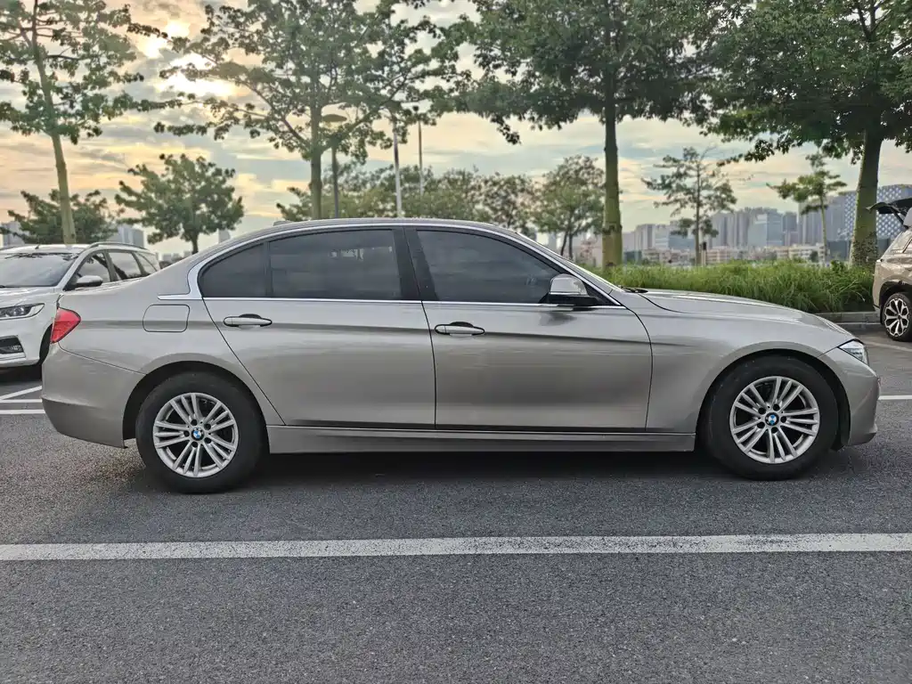 BMW 3 Series 2015 — фото 8