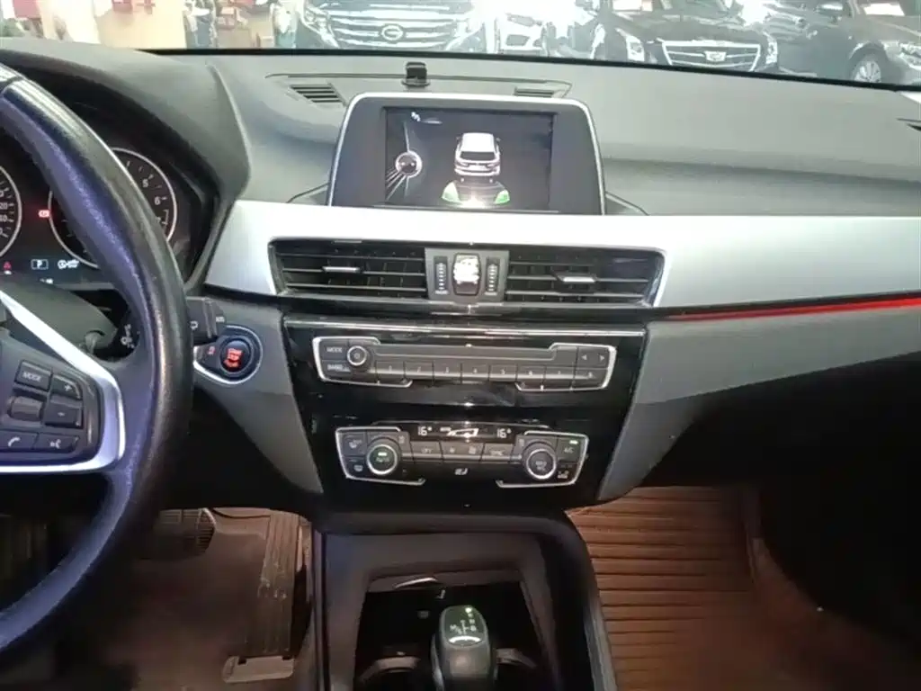 BMW X1 2017 — фото 13