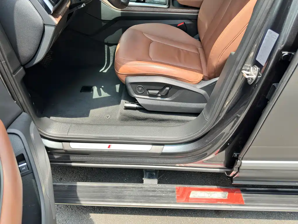 Audi Q7 2021 — фото 22