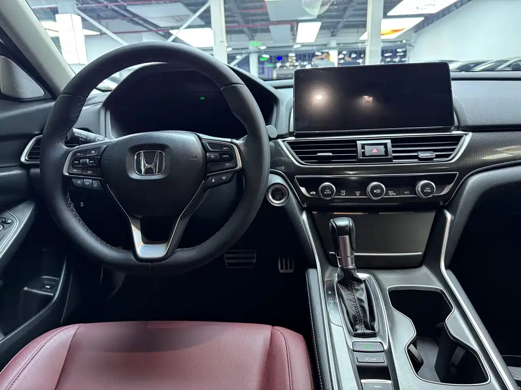 Honda Accord 2022 — фото 10