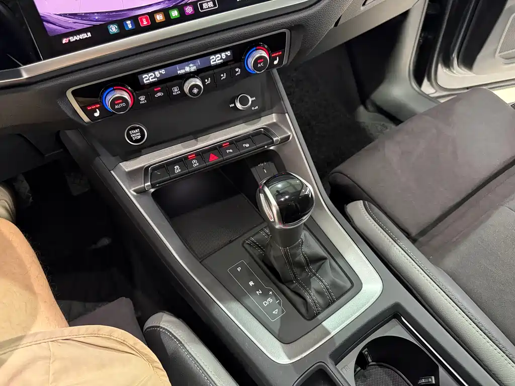 Audi Q3 2023 — фото 17