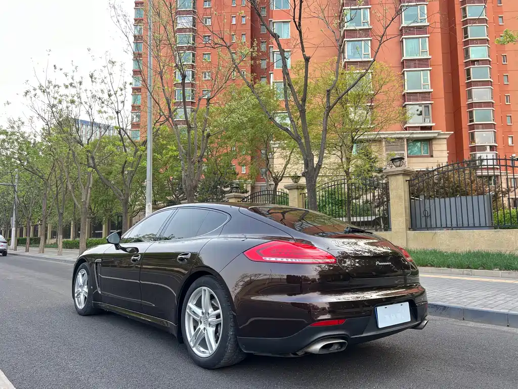 Porsche Panamera 2015 — фото 15