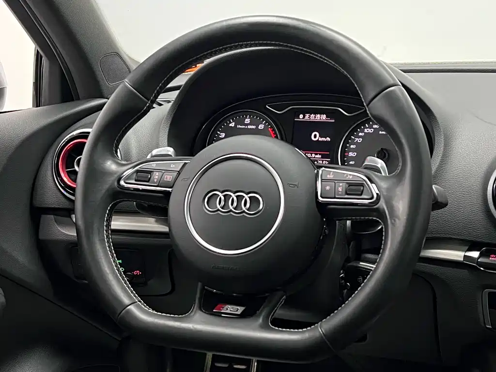Audi S3 2018 — фото 32