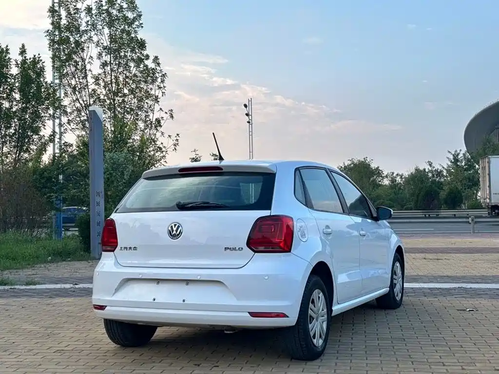 Volkswagen Polo 2016