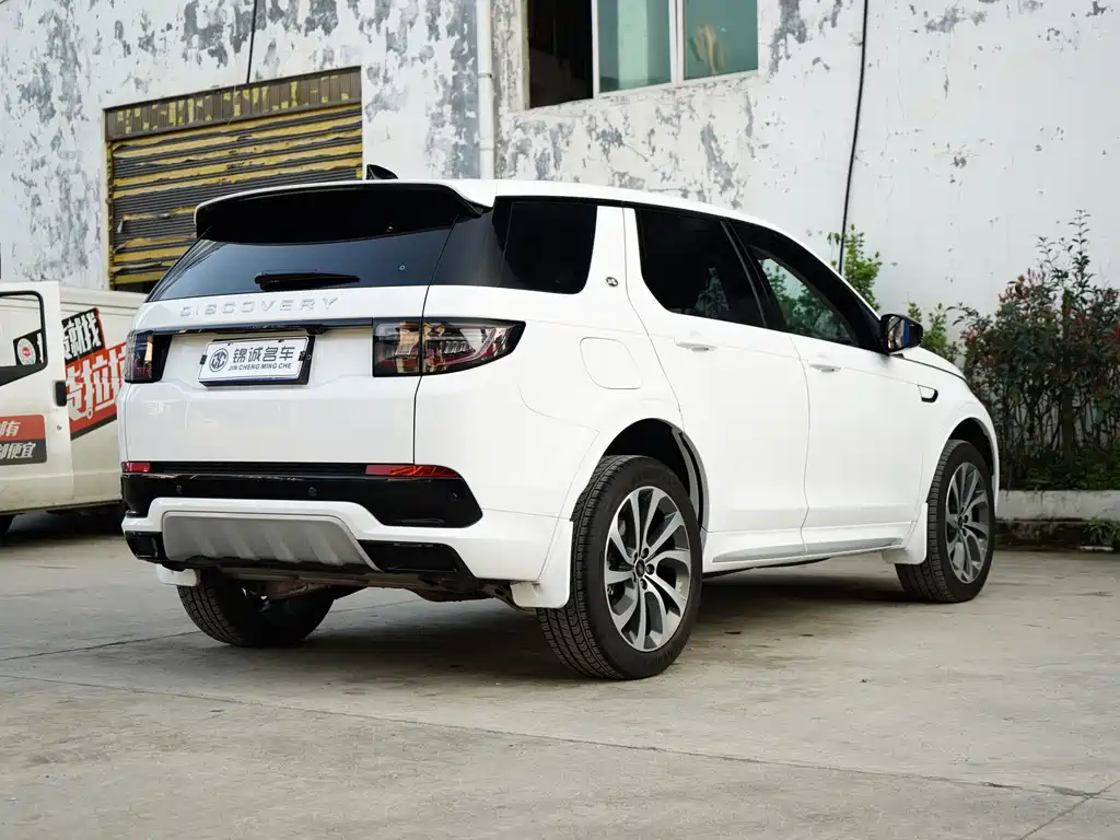 Land Rover Discovery Sport 2023 — фото 9