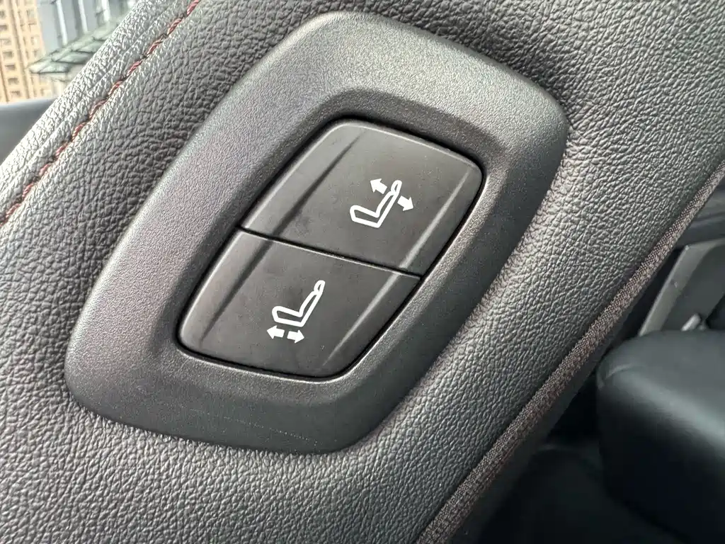Toyota Camry 2022 — фото 26