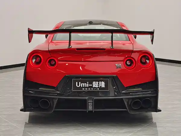 Nissan GT-R 2012
