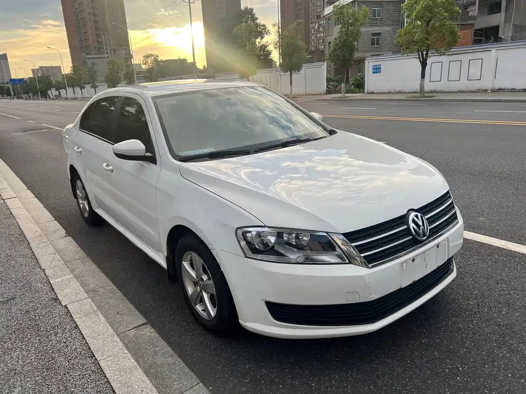 Volkswagen Lavida 2014