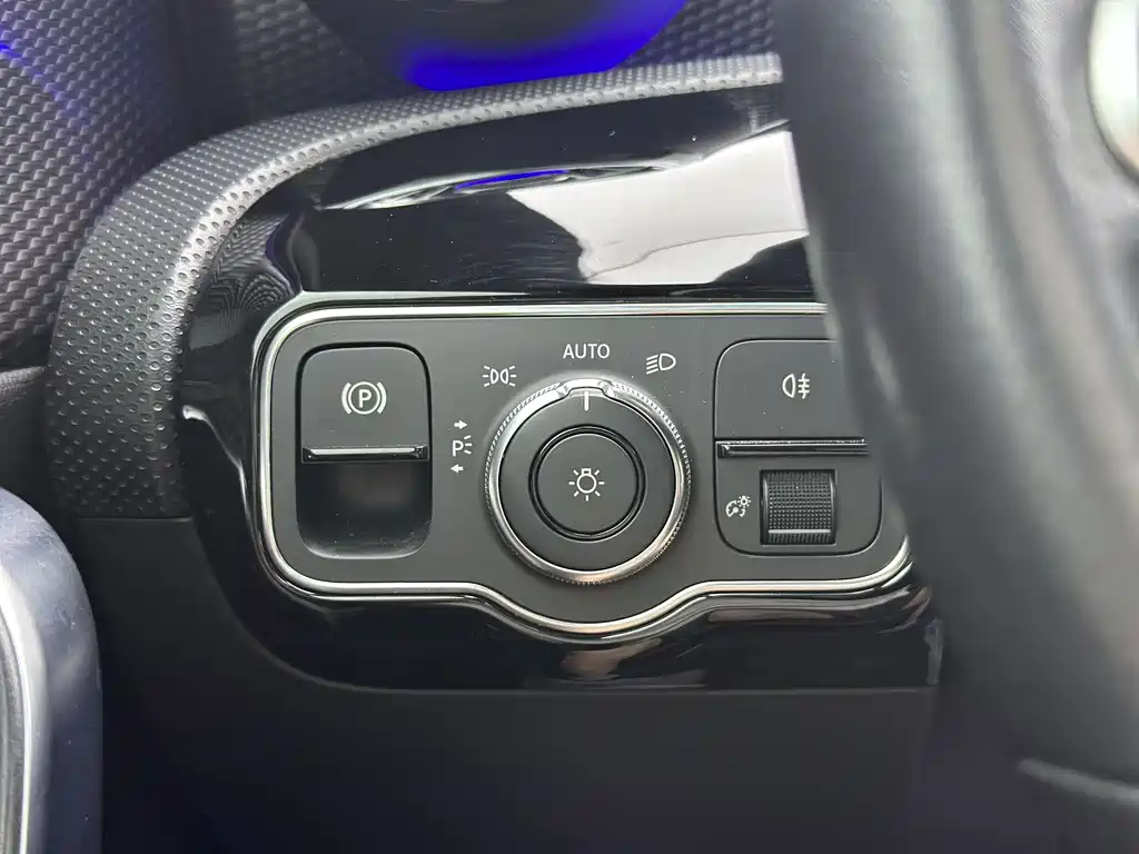 Mercedes-Benz A-Class 2020 — фото 8