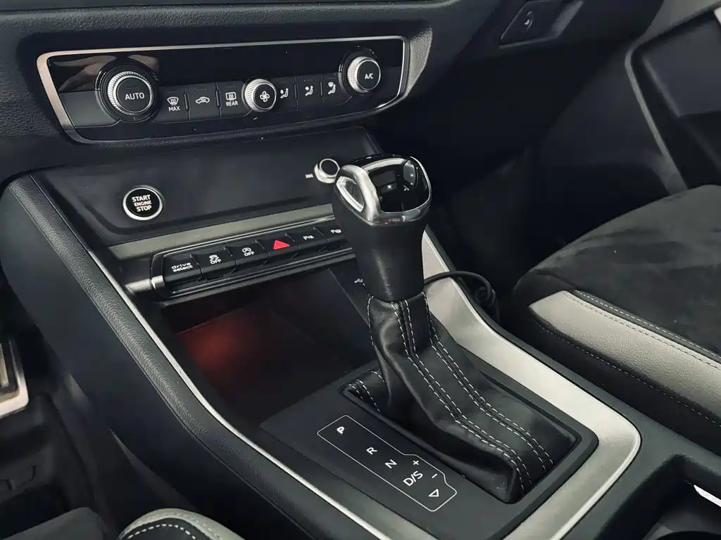 Audi Q3 2021 — фото 20