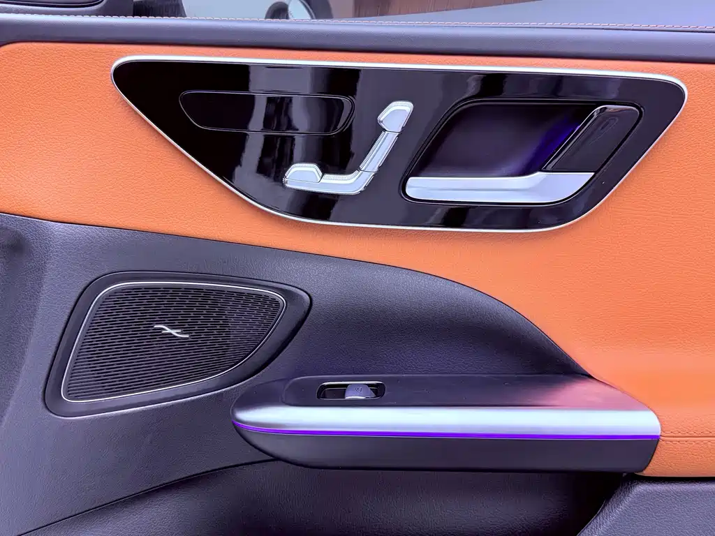 Mercedes-Benz C-Class 2023 — фото 30
