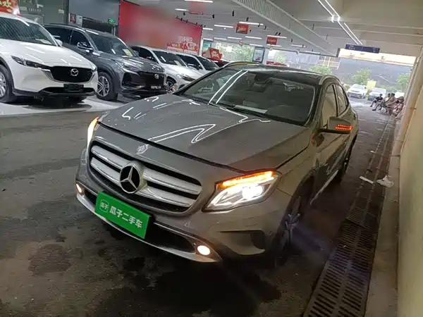Mercedes-Benz GLA 2015