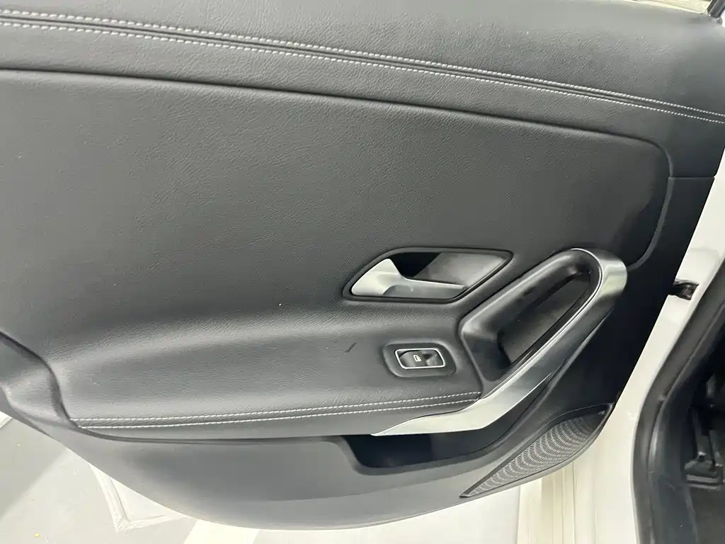 Mercedes-Benz A-Class 2022 — фото 19
