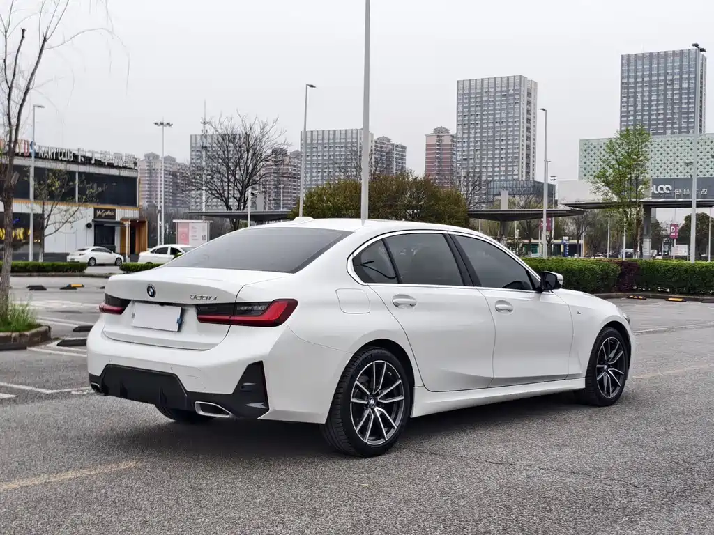 BMW 3 Series 2023