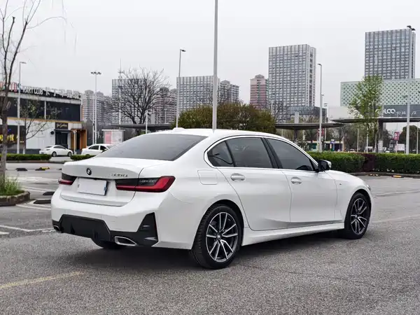 BMW 3 Series 2023