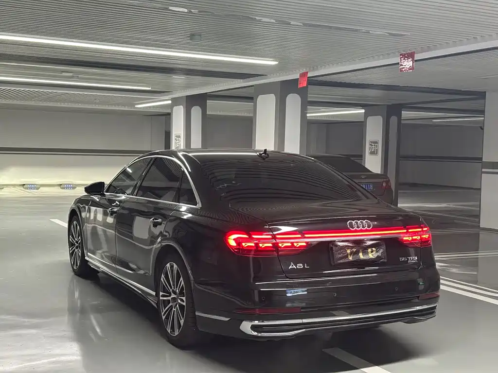 Audi A8 2023 — фото 26