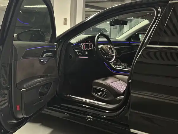 Audi A8 2023