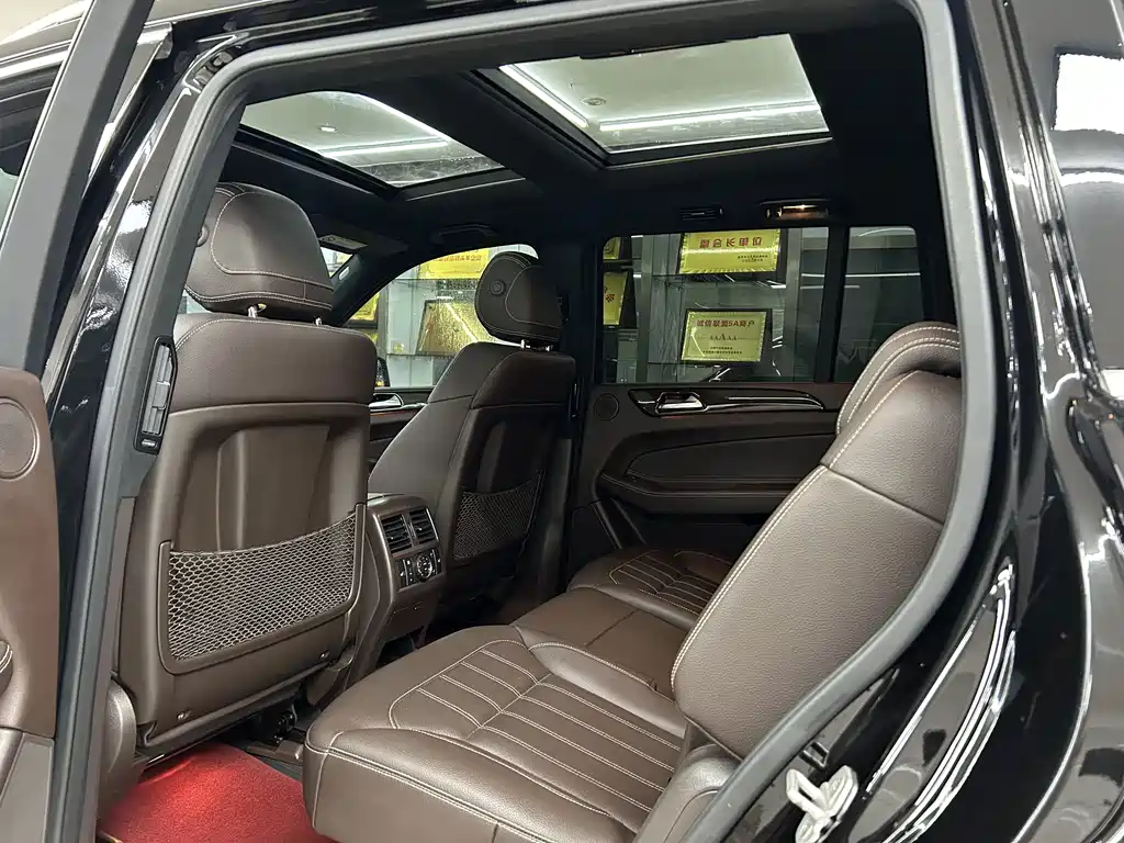 Mercedes-Benz GLS 2017 — фото 11