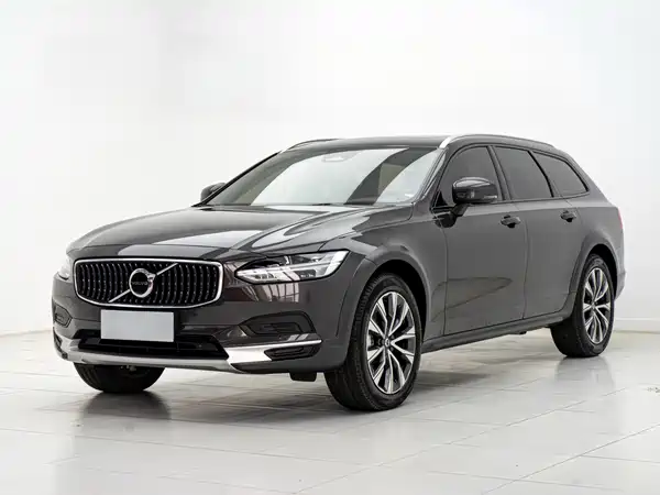 Volvo V90 2025