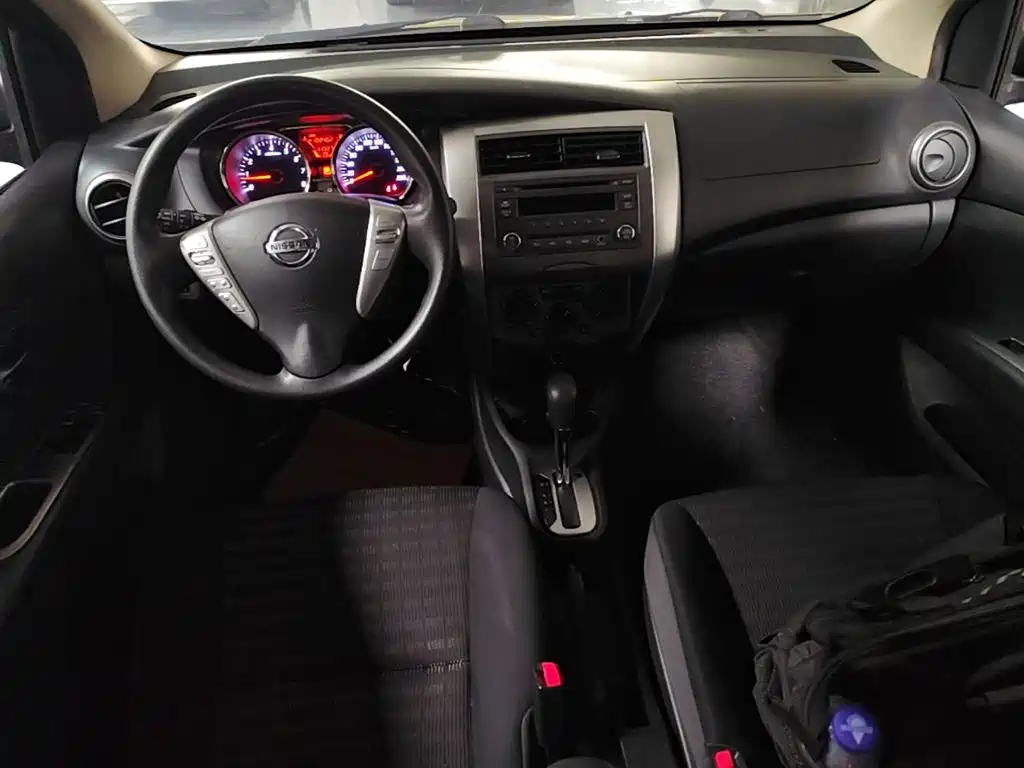 Nissan Livina 2014 — фото 16