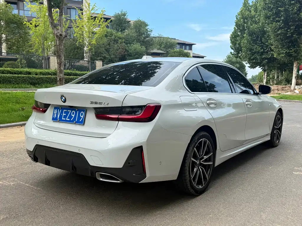 BMW 3 Series 2024