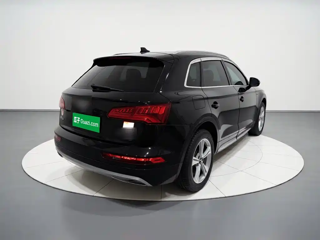 Audi Q5L 2019 — фото 6