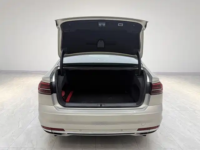 Volkswagen Phideon 2018 — фото 13