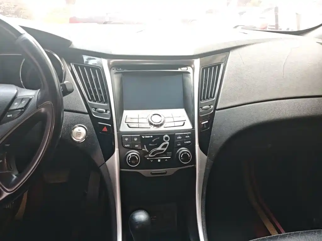 Hyundai Sonata 2017 — фото 13