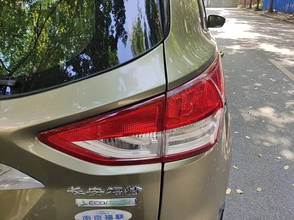 Ford Kuga 2015 — фото 8