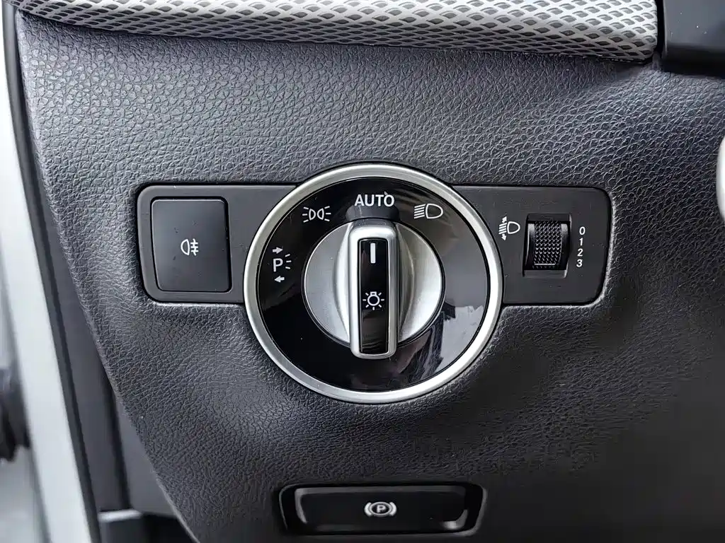 Mercedes-Benz B-Class 2015 — фото 21