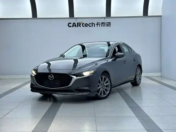 Mazda 3 Axela 2023