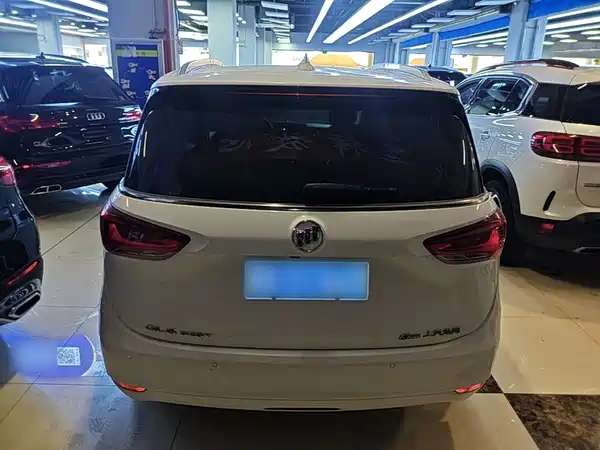 Buick GL6 2023