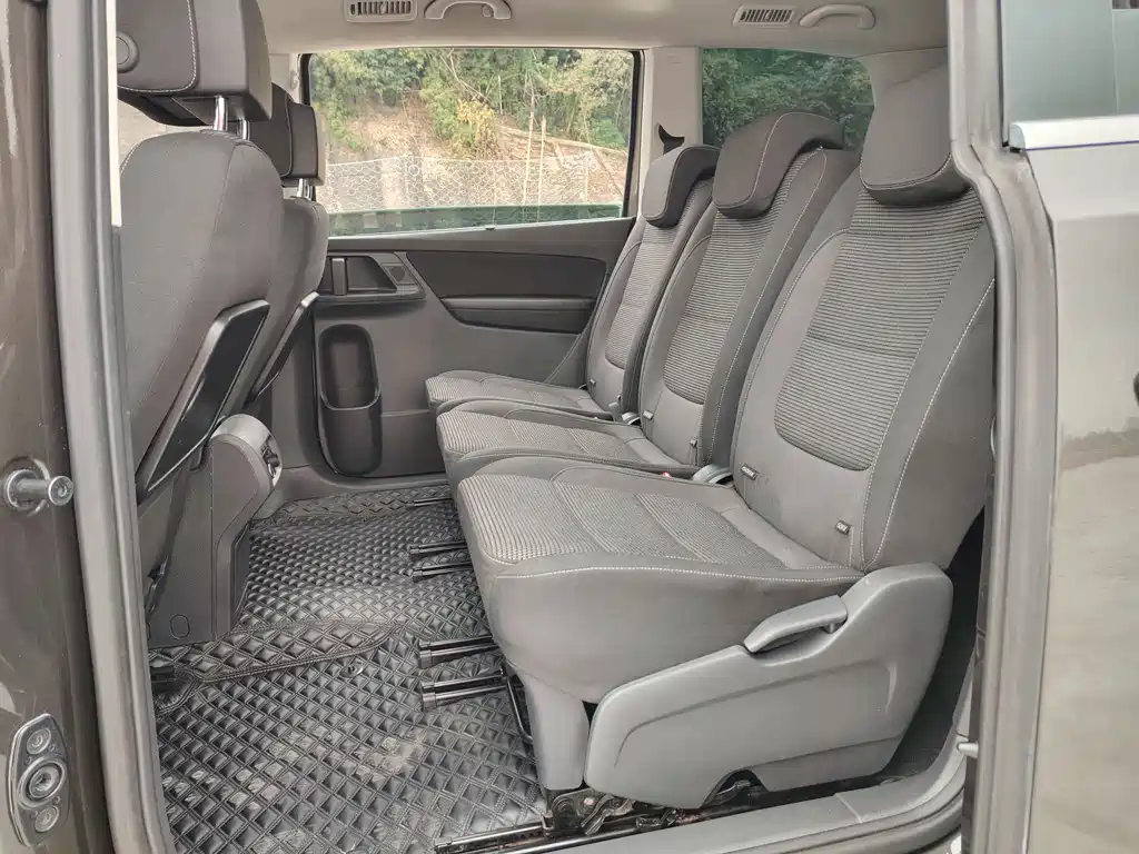 Volkswagen Sharan 2017 — фото 10