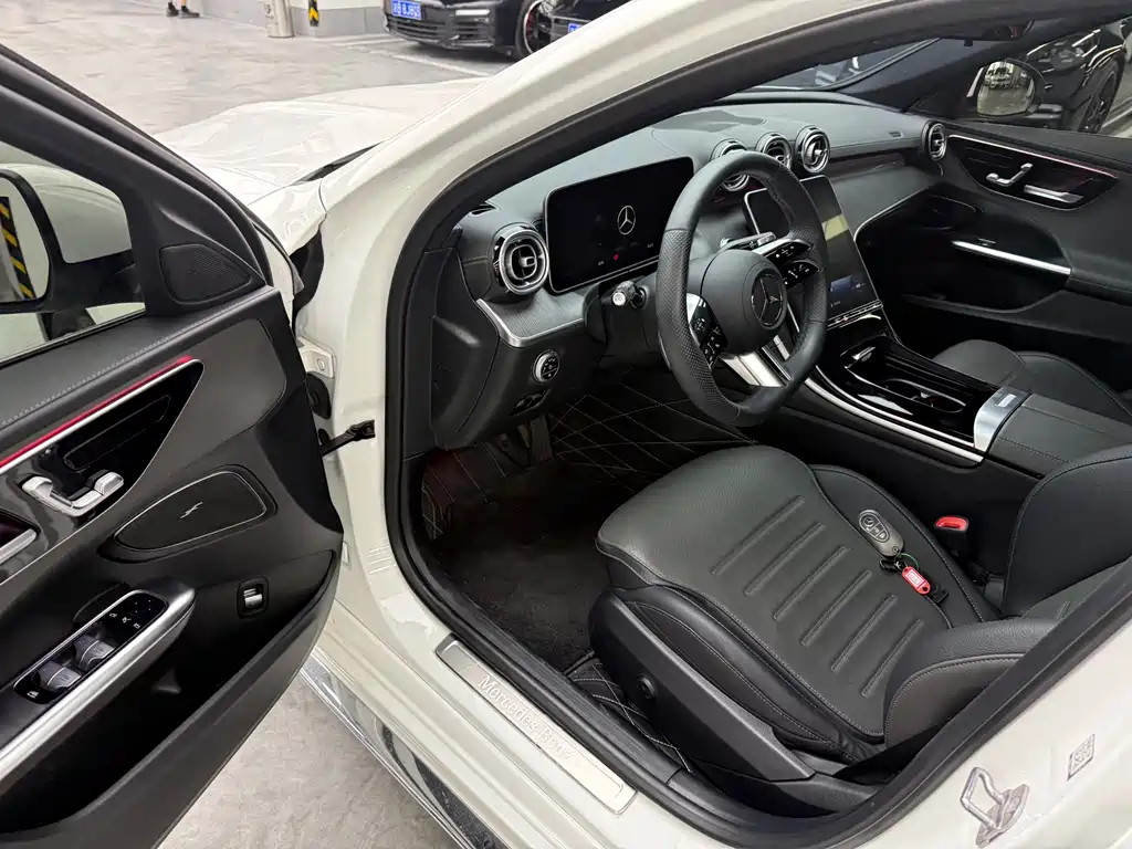 Mercedes-Benz C-Class 2023
