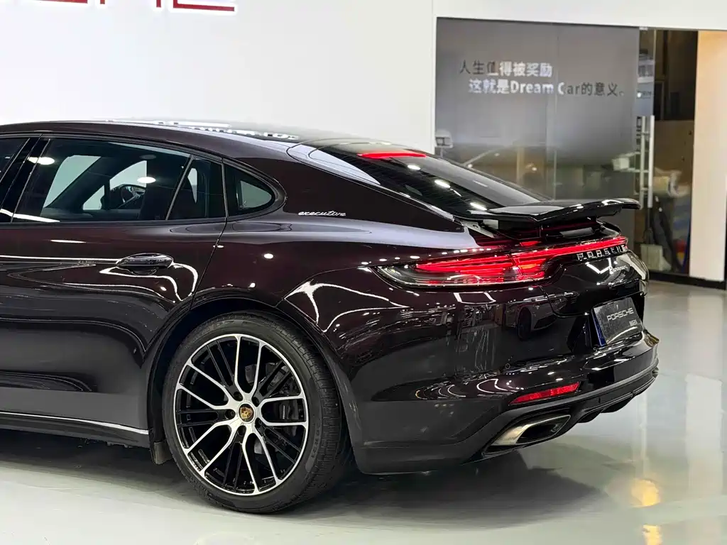 Porsche Panamera 2021 — фото 29