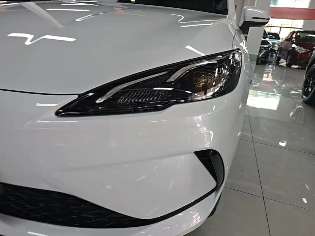 BYD Seal 05 DM-i 2025 — фото 18