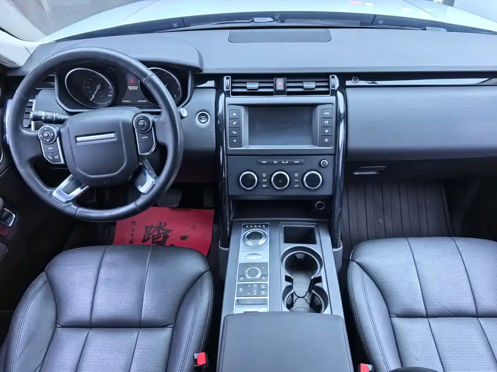 Land Rover Discovery 2018 — фото 9