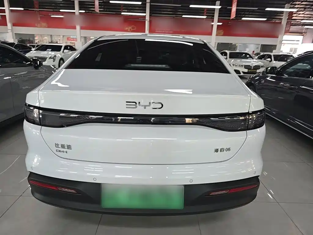 BYD Seal 05 DM-i 2025 — фото 4