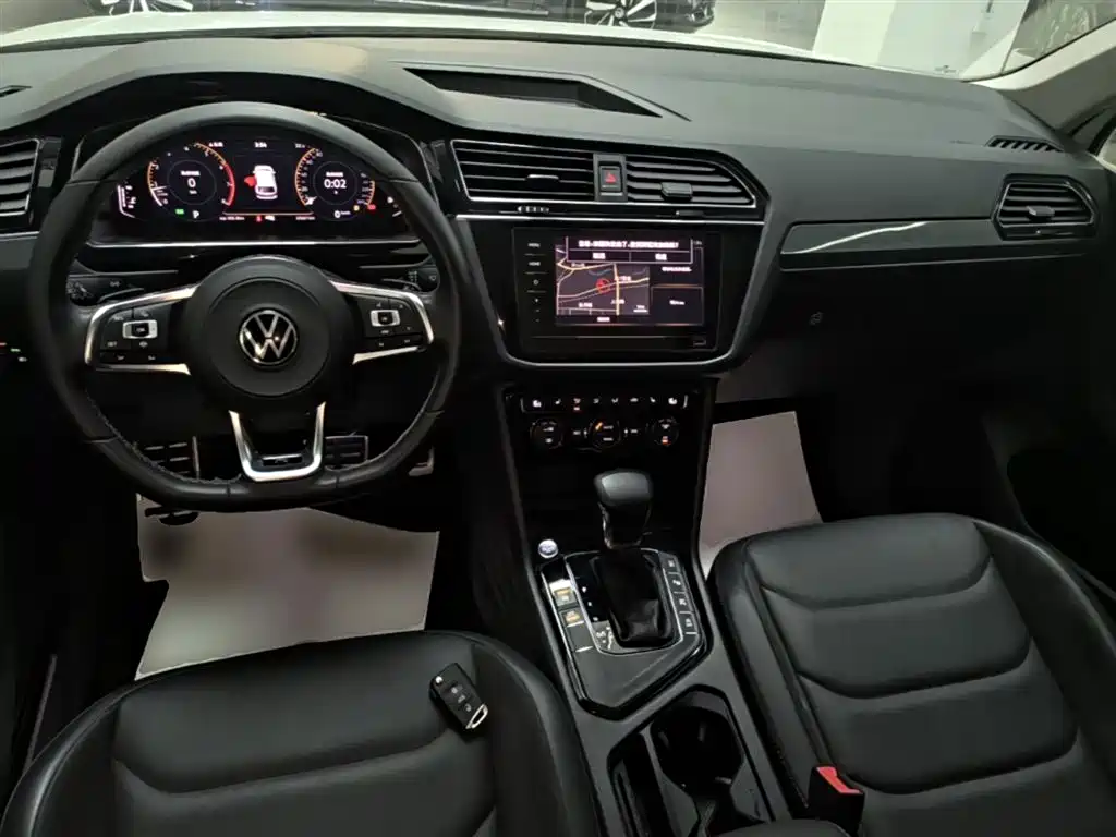 Volkswagen Tiguan L 2021 — фото 10