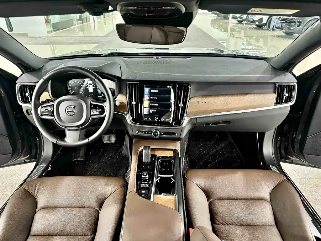 Volvo S90 2021 — фото 9