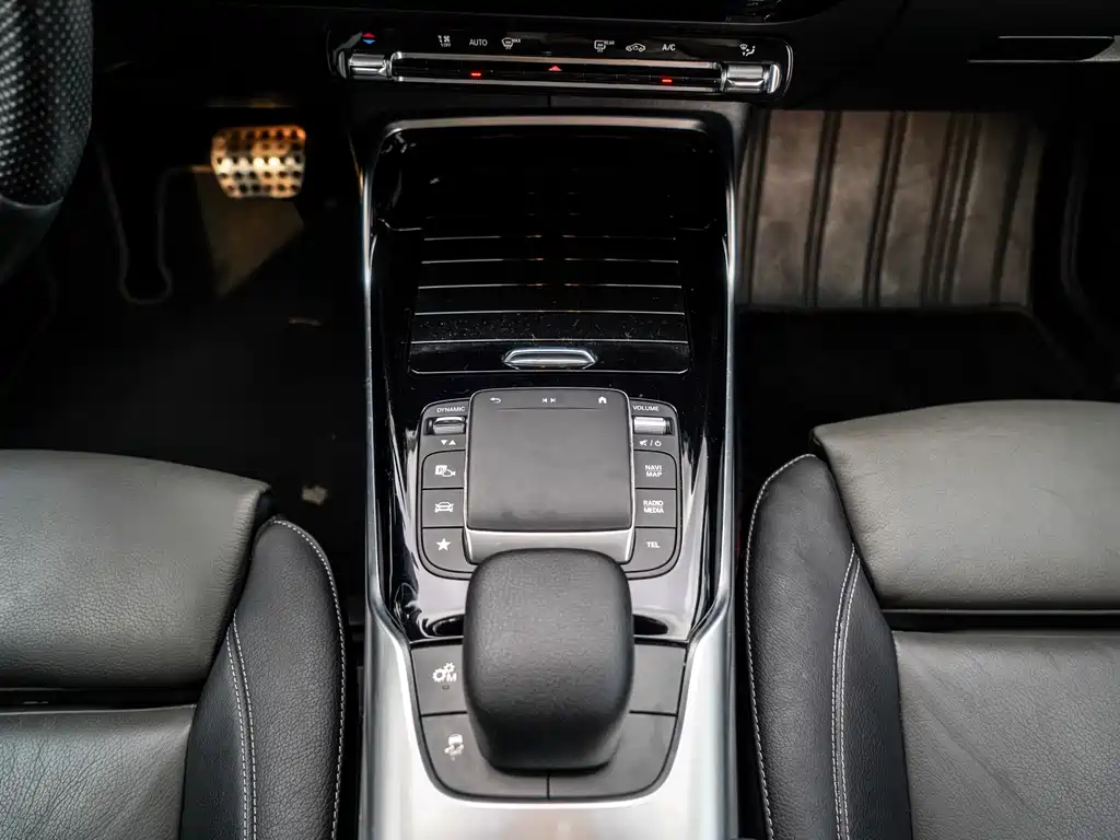 Mercedes-Benz Mercedes CLA AMG 2022 — фото 17