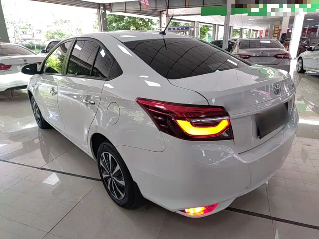 Toyota Vios 2023 — фото 5