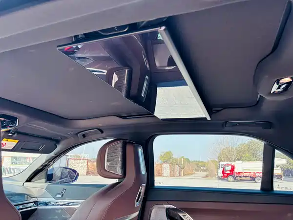 BMW i7 2023
