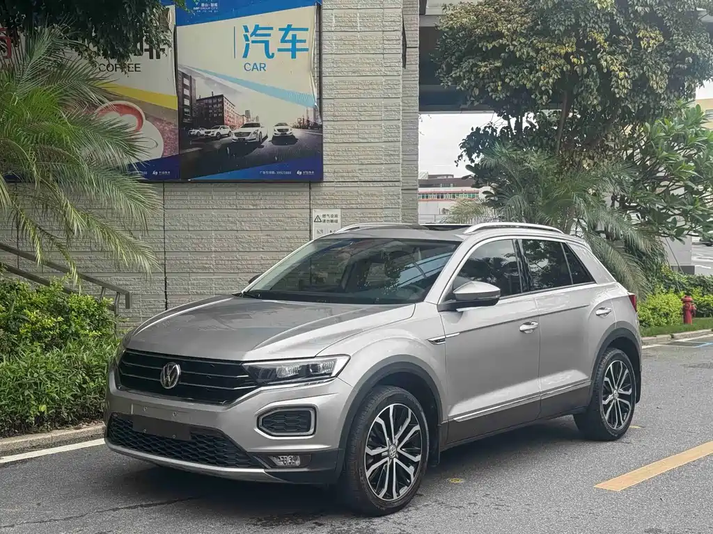 Volkswagen T-Roc 2020 — фото 1