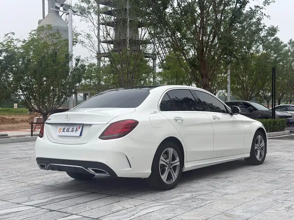 Mercedes-Benz C-Class 2021