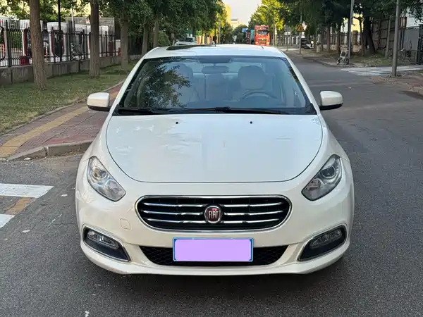 Fiat Viaggio 2013