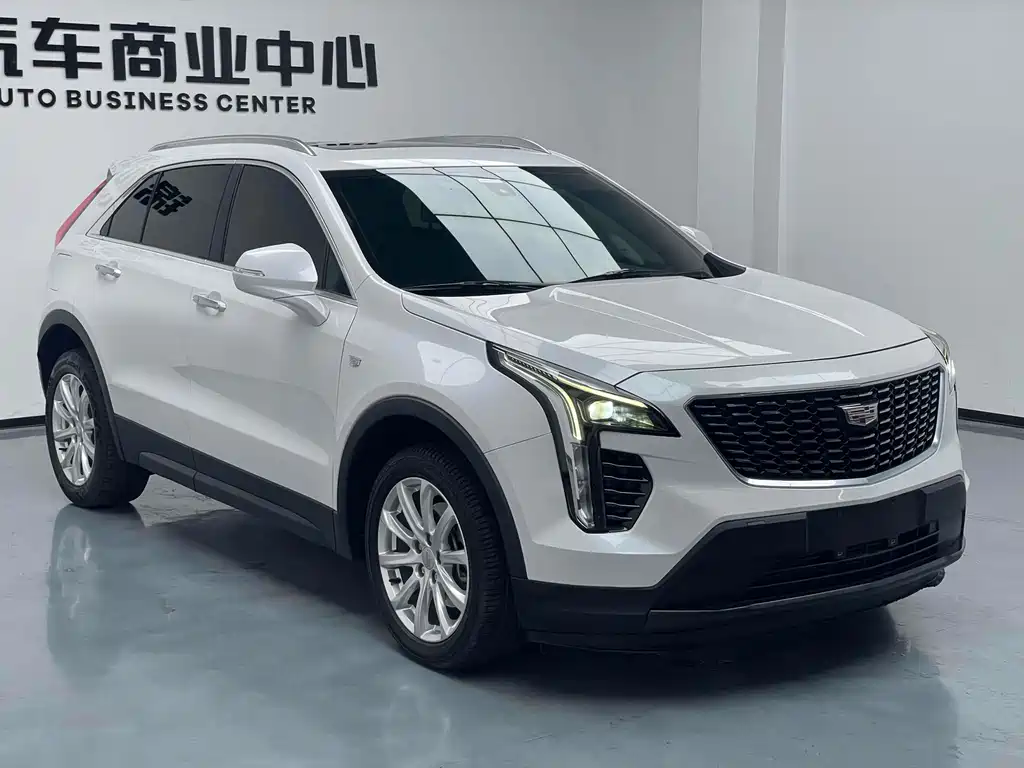Cadillac XT4 2020 — фото 3